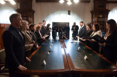 21. oktobar 2024. Javni tužioci položili zakletvu pred predsednicom Narodne skupštine Anom Brnabić i Vrhovnom javnom tužiteljkom Zagorkom Dolovac 